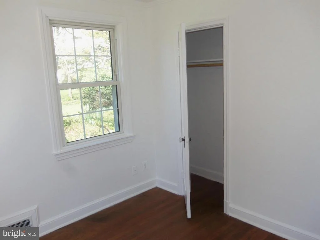 Photo of 10148 SUTHERLAND ROAD