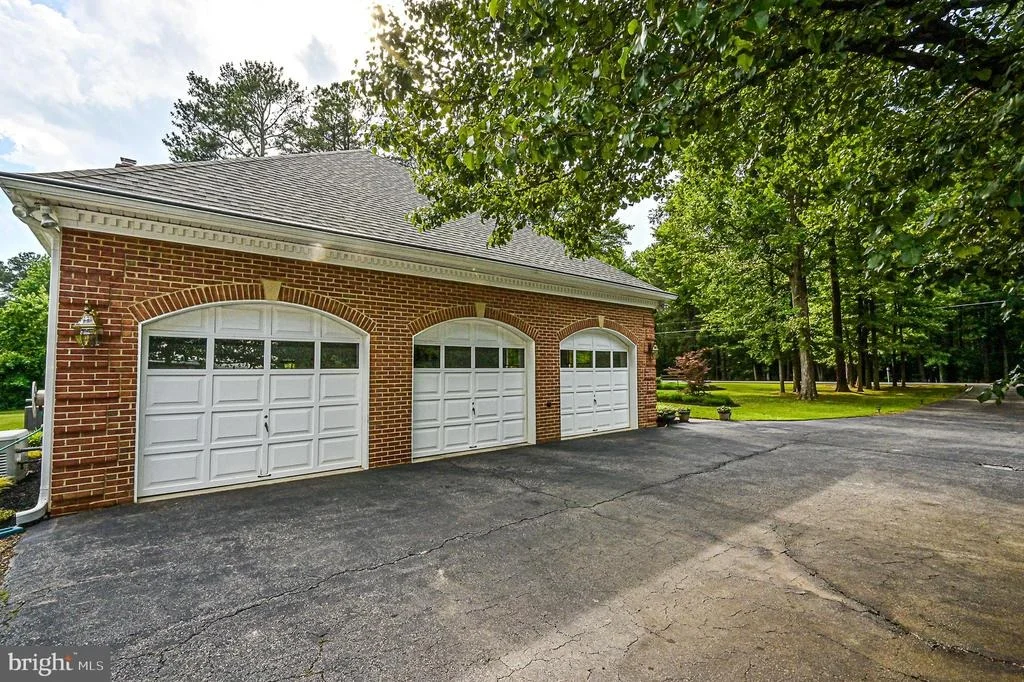 Photo of 5805 HALLOWING DRIVE