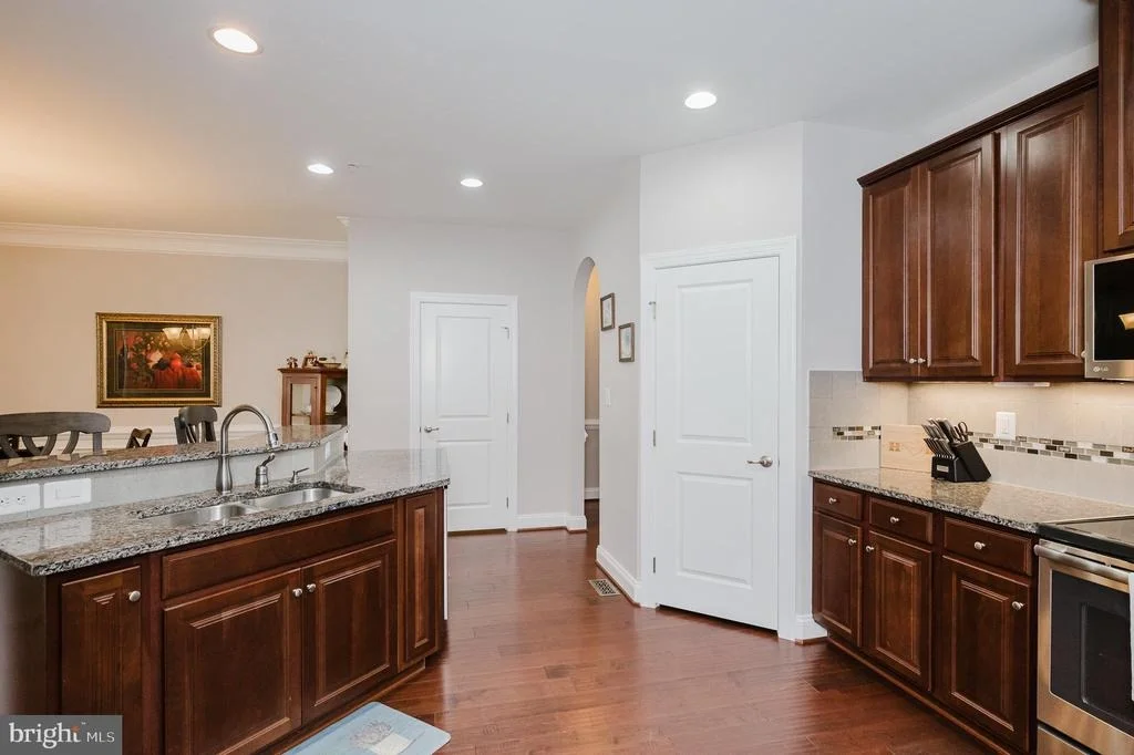 Photo of 355 TUFTON CIRCLE