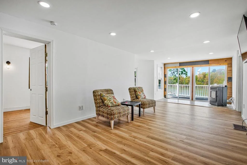 Photo of 7801 WATERVIEW