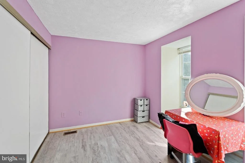 Photo of 15084 HOLLEYSIDE DRIVE