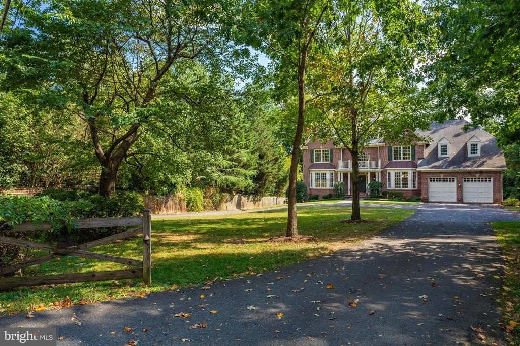 Photo of 1823 KIRBY ROAD