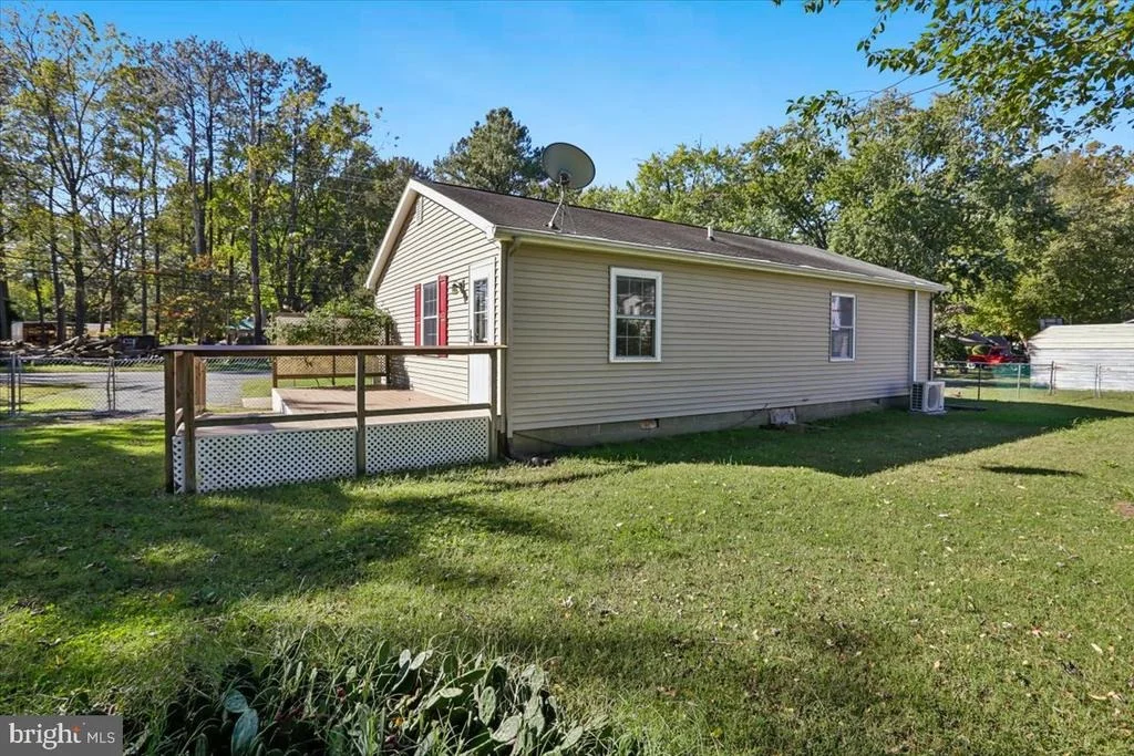Photo of 103 HONEYSUCKLE DRIVE
