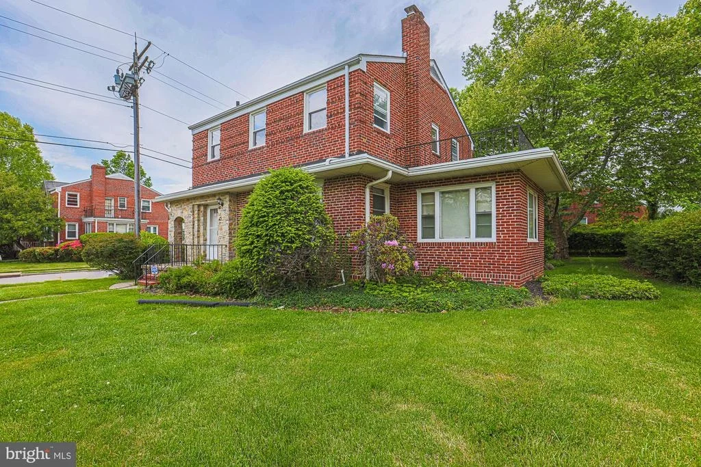 Photo of 3106 LABYRINTH ROAD