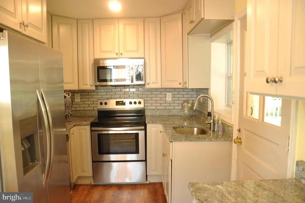 Photo of 11712 VEIRS MILL ROAD