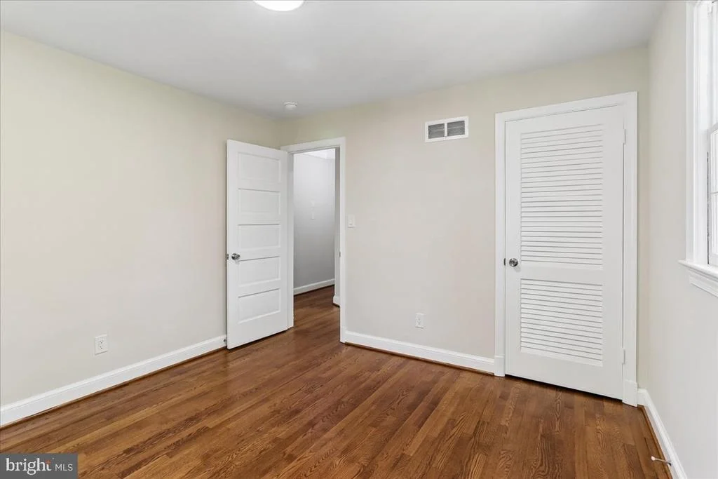Photo of 12811 LACY DRIVE