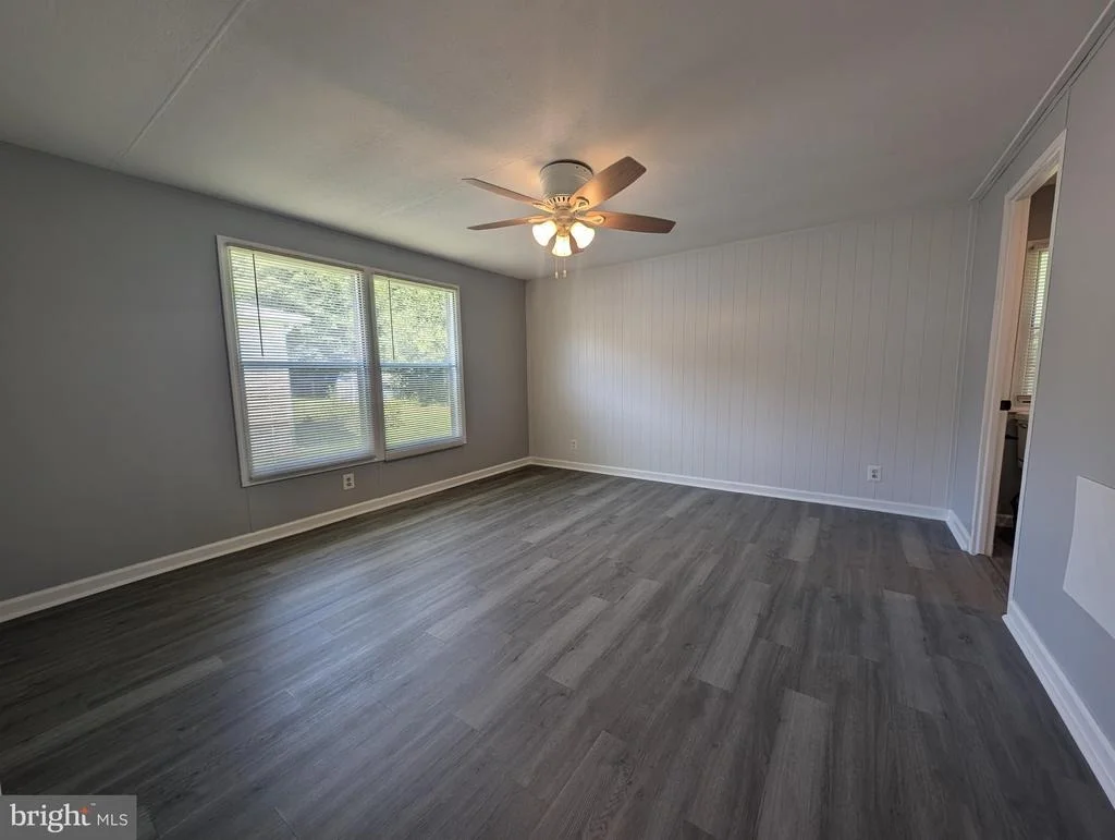 Photo of 213 POCLAIN RD