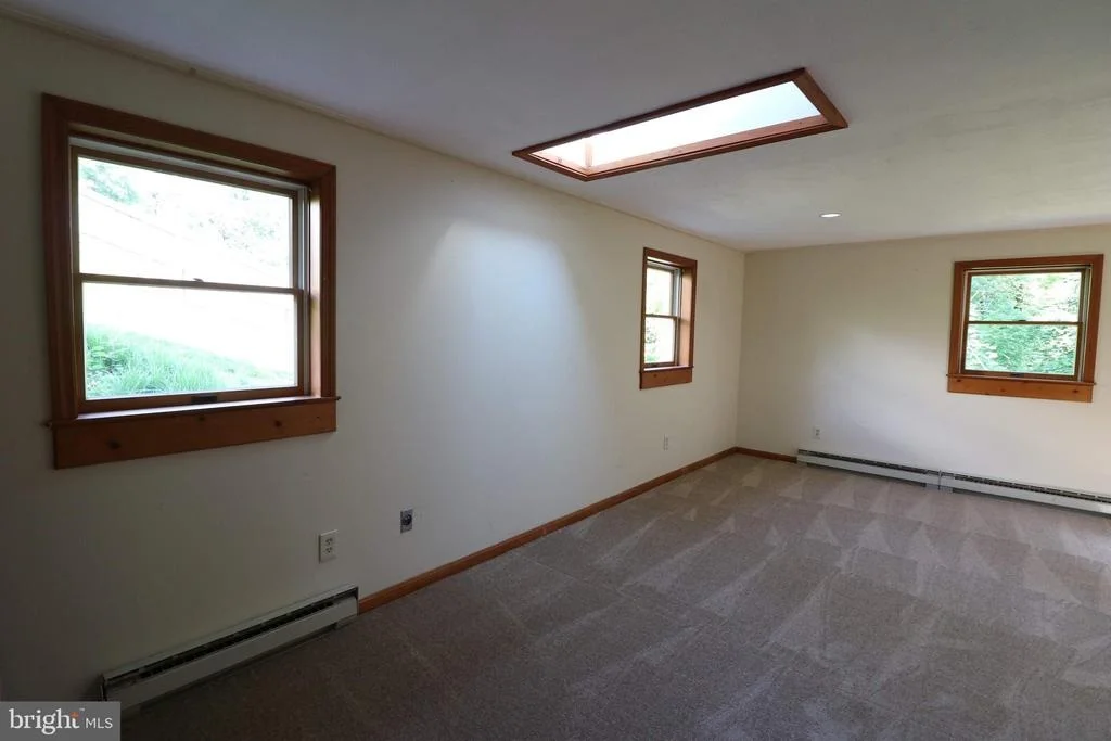 Photo of 708 N WARFIELD DRIVE