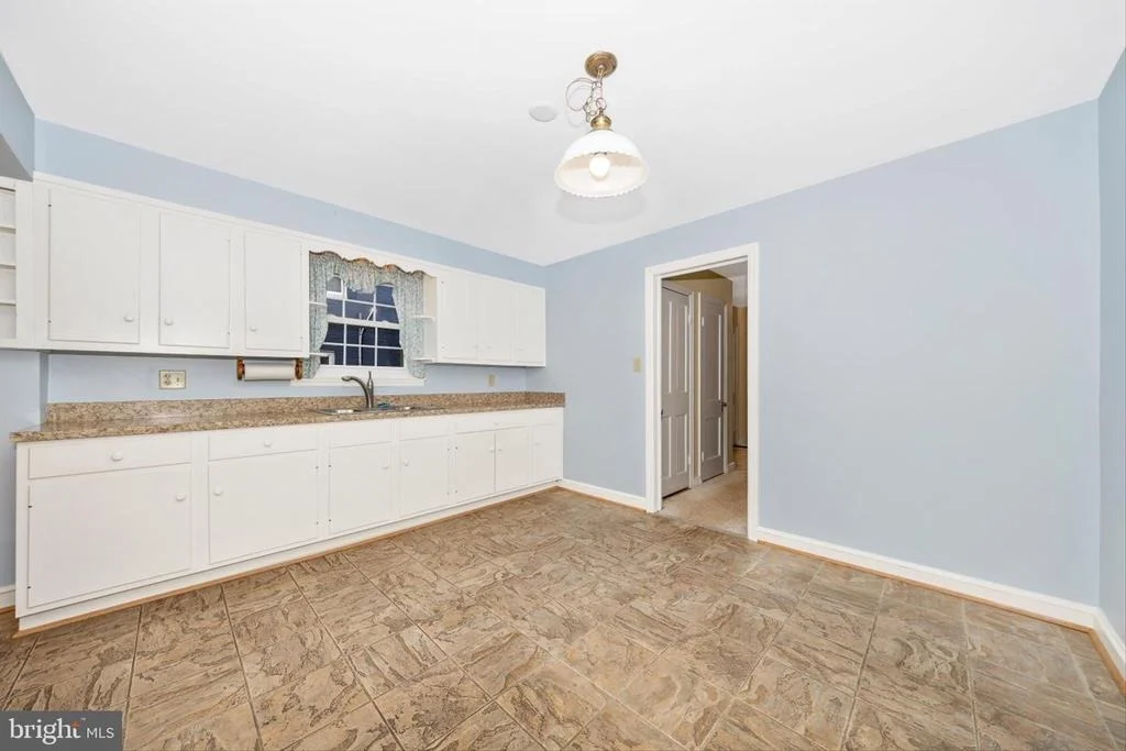 Photo of 9 E 13TH STREET