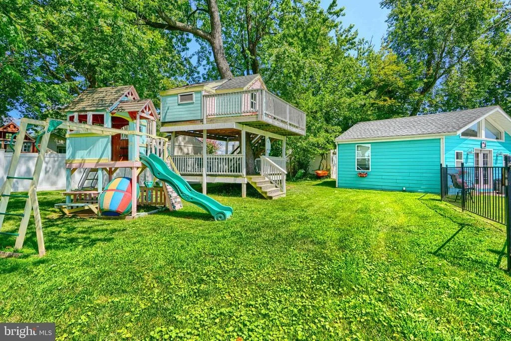 Photo of 7418 CHESAPEAKE ROAD