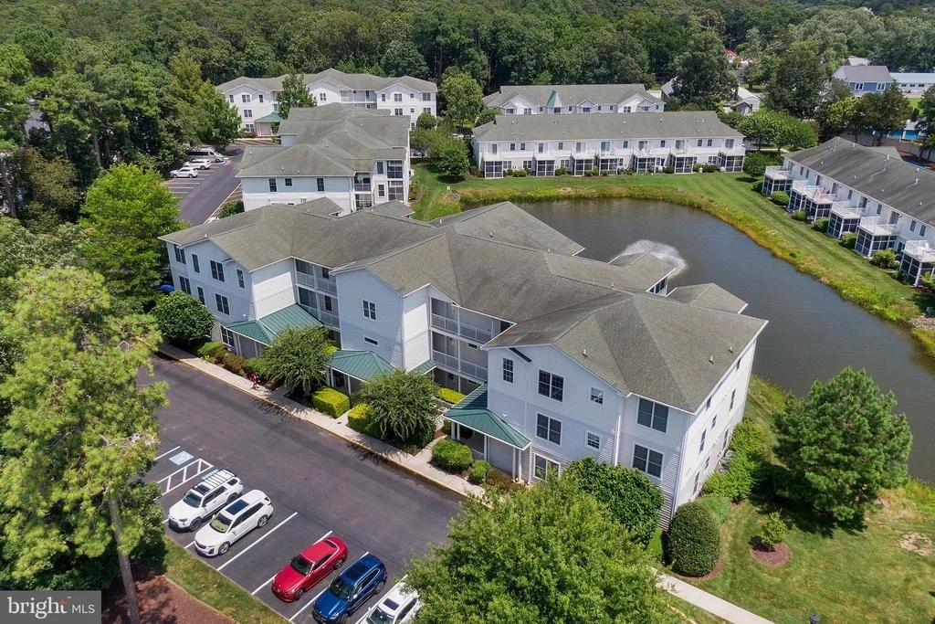 Photo of Unit 4203 at 20007 SANDY BOTTOM CIRCLE