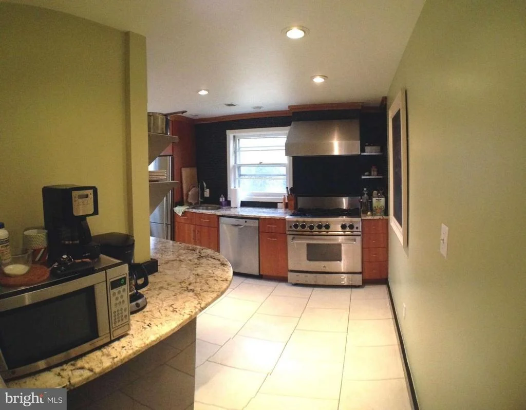Photo of 17 13TH STREET E