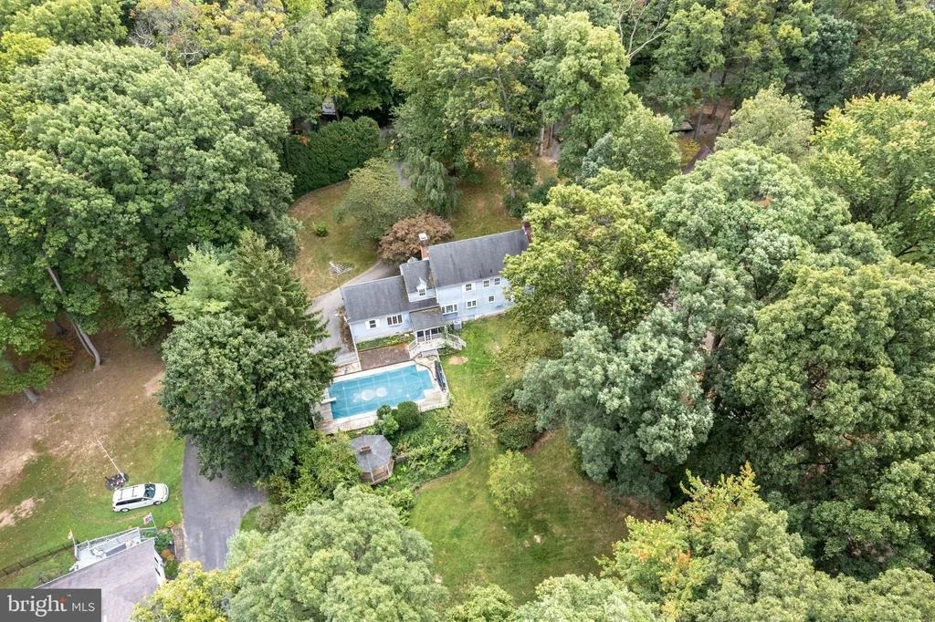Photo of 228 LEPPO ROAD