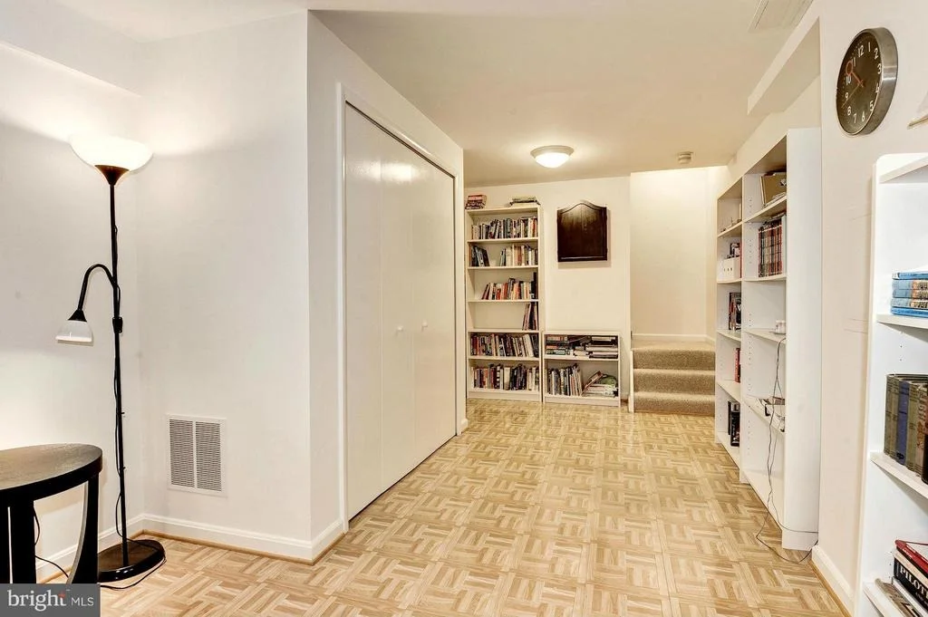 Photo of 413 WOONSOCKETT LANE