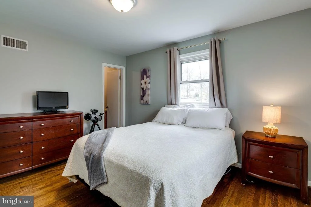 Photo of 6810 HUNTSMAN BOULEVARD