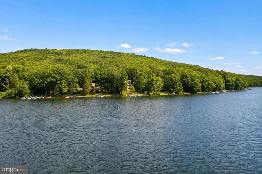 Photo of 94 MOUNTAINTOP ROAD