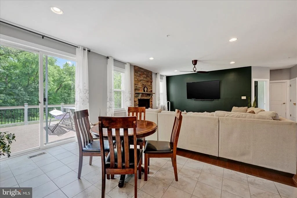 Photo of 7510 LEAFY TREE LANE