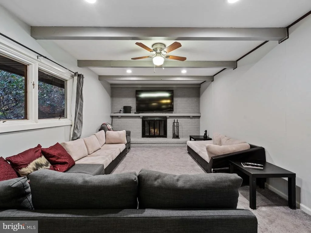 Photo of 8518 BRIARCROFT LANE