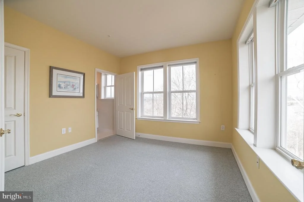 Photo of Unit 312 at 2520 WATERSIDE DRIVE
