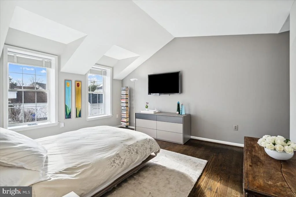 Photo of 2554 BEAR DEN ROAD