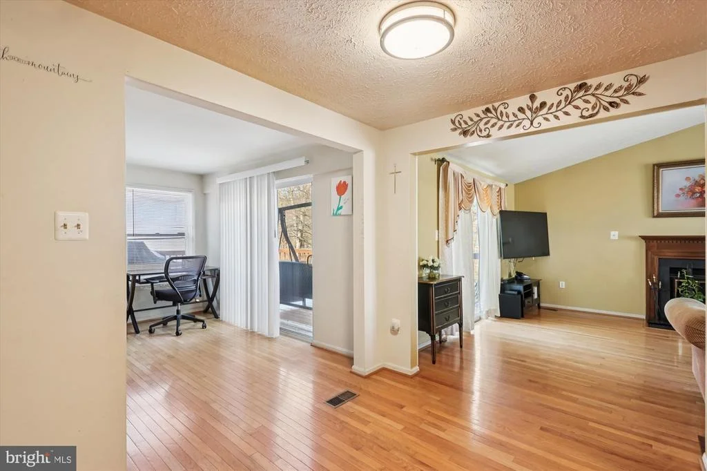 Photo of 3024 MEMORY LANE