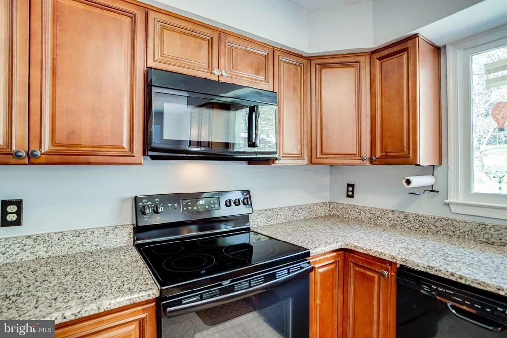 Photo of 9813 MAINSAIL DRIVE