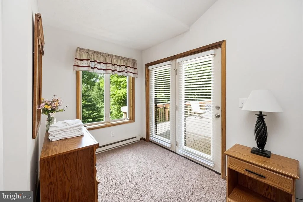 Photo of 365 PINNACLE DRIVE