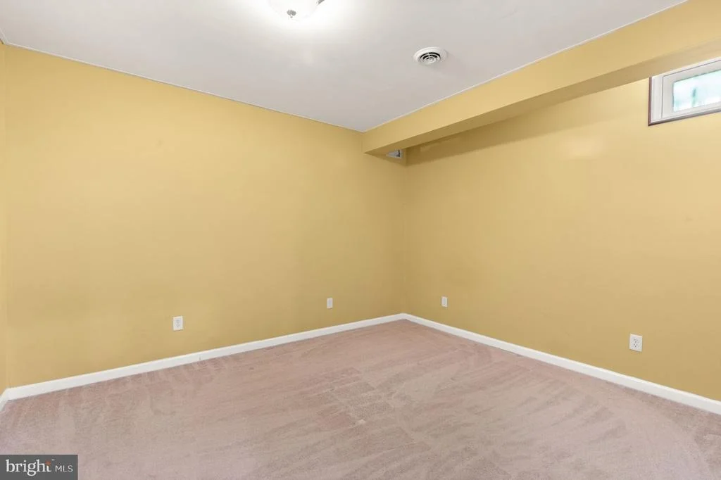 Photo of 32 HAMILTON