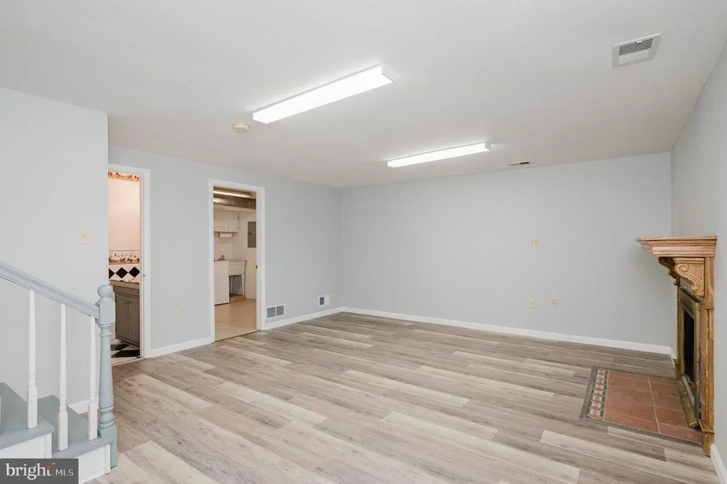 Photo of 406 LABURNUM ROAD