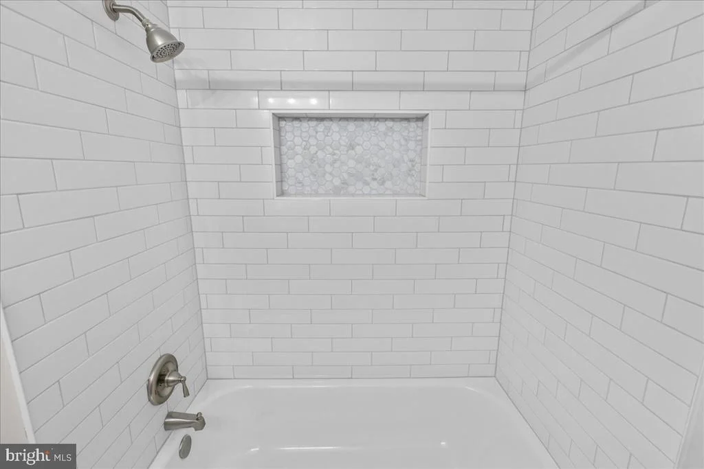 Photo of 5517 SOUTHAMPTON DRIVE