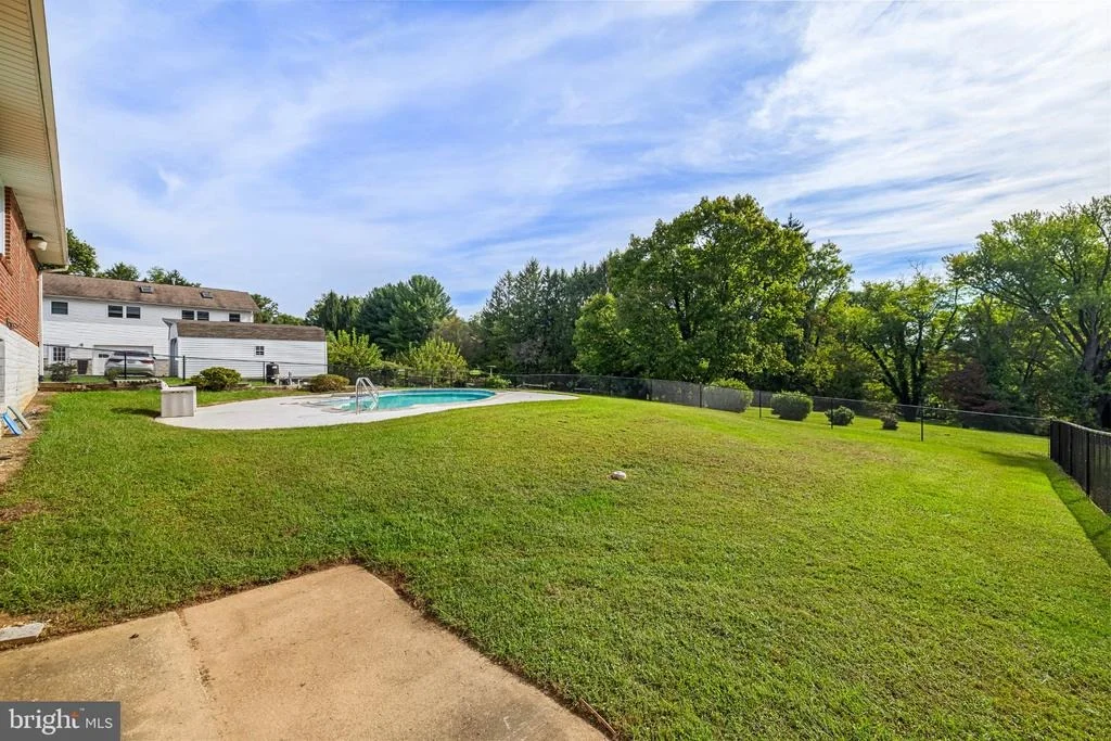 Photo of 12721 MANOR ROAD