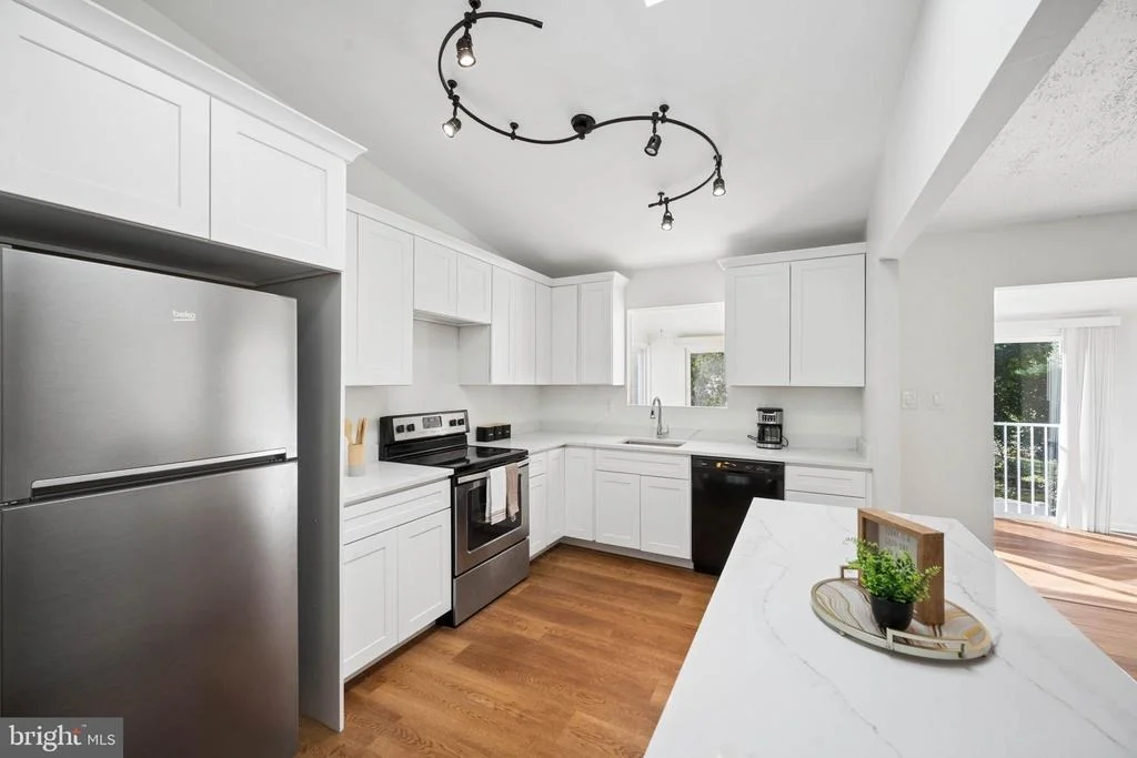 Photo of 1365 MOYER ROAD