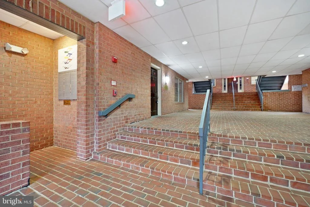 Photo of Unit 201B at 8609 2ND AVENUE