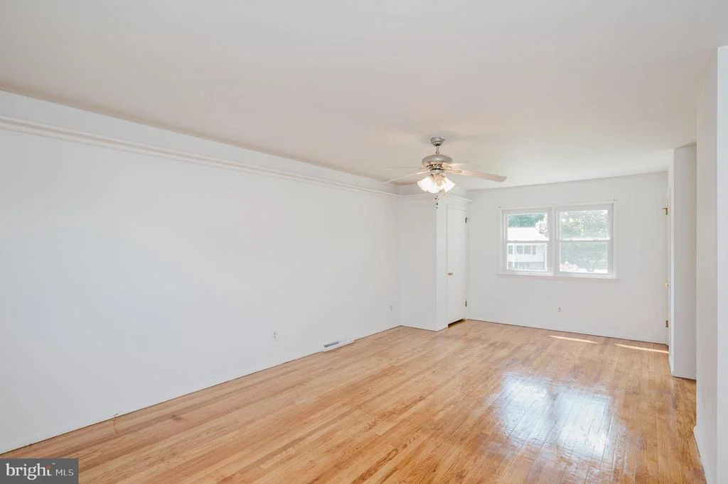 Photo of 625 FOXCROFT DRIVE