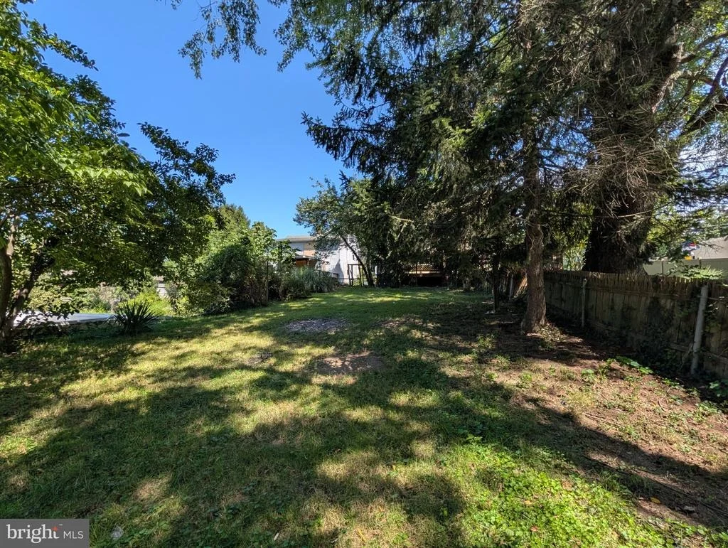 Photo of 6090 FALLS ROAD