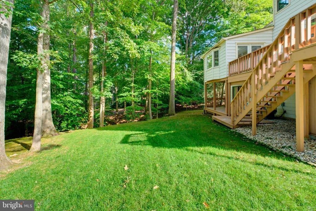 Photo of 7827 BELLEFLOWER DRIVE