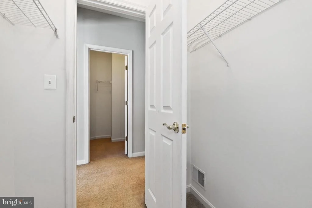 Photo of 457 UNIVERSITY DRIVE