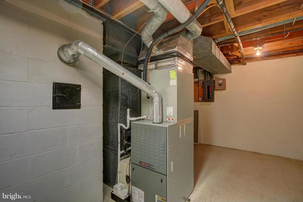 Photo of 500 MAPLE ROAD E
