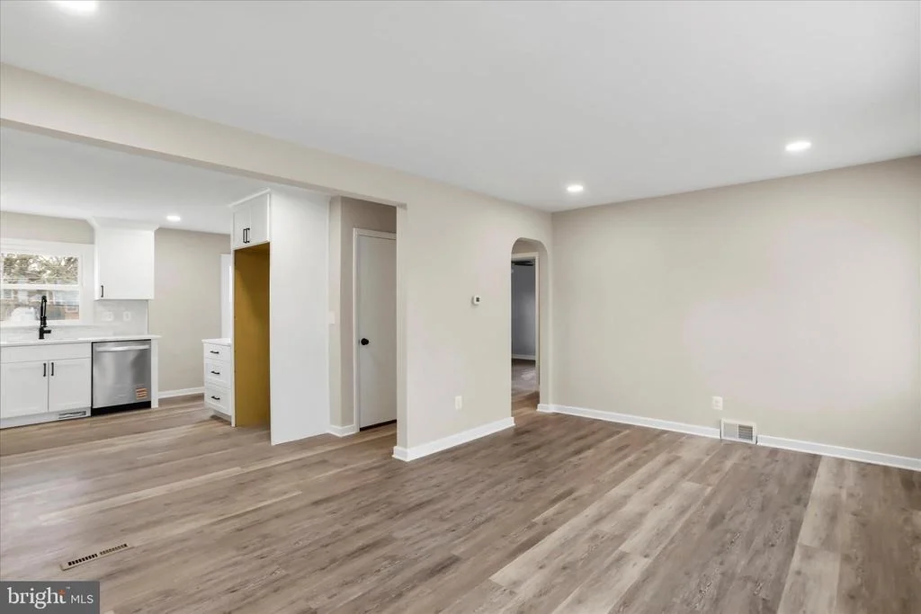 Photo of 27 HARVARD ROAD