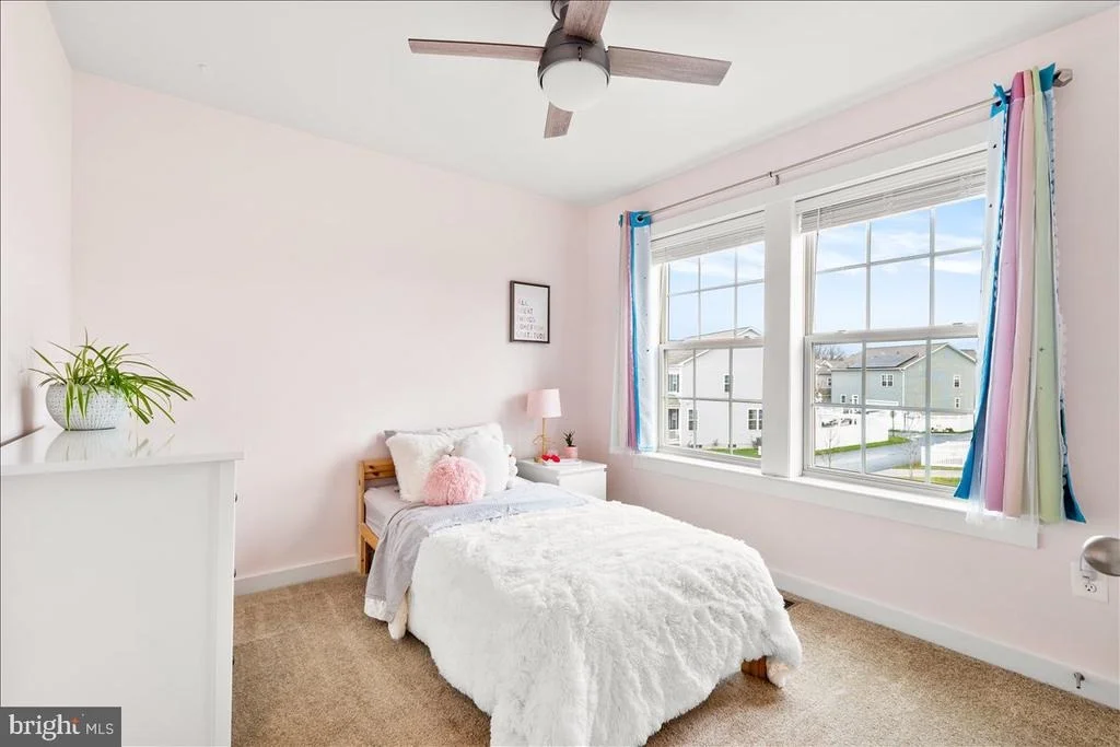 Photo of 1010 SAXTON DRIVE