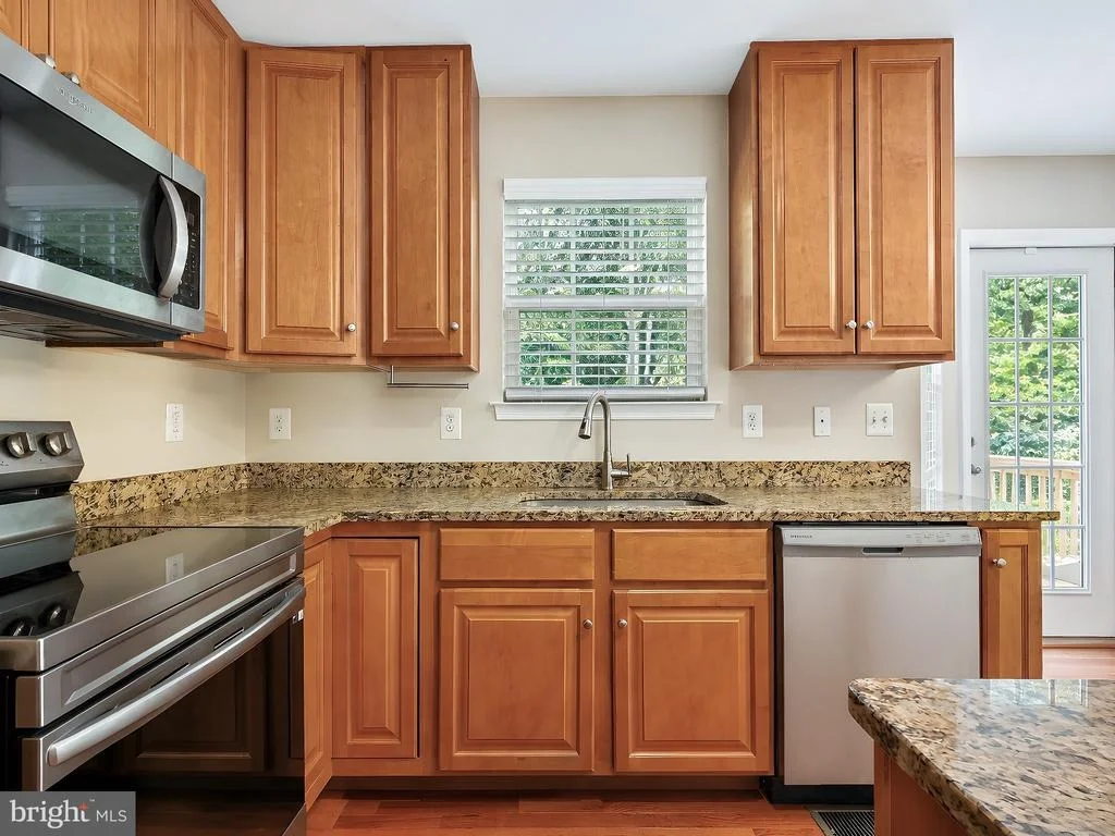Photo of 976 JOHNSWOODS ROAD