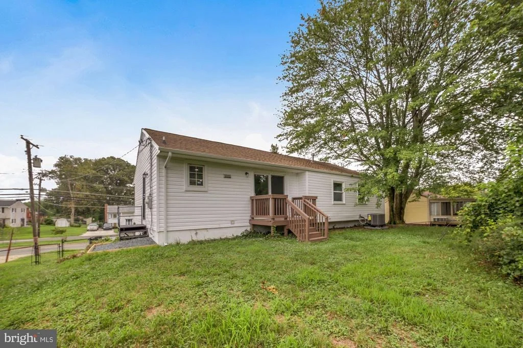 Photo of 7308 WALKER MILL ROAD