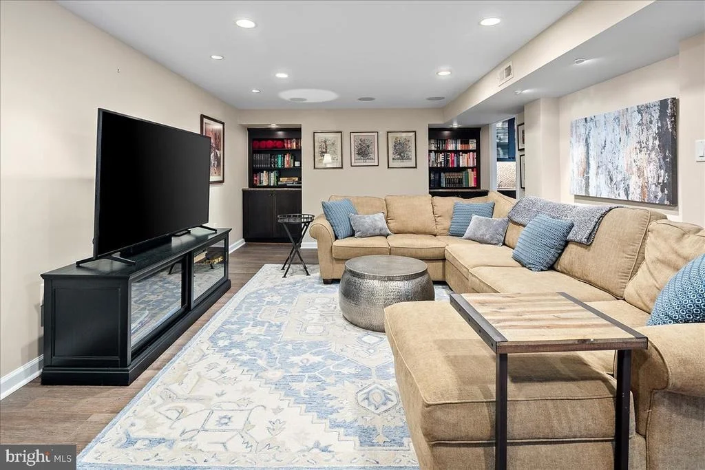 Photo of 4429 NEPTUNE DRIVE