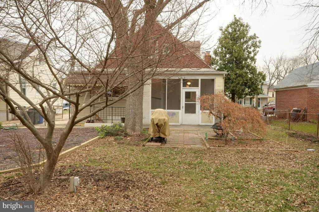 Photo of 209 HILLENDALE AVENUE