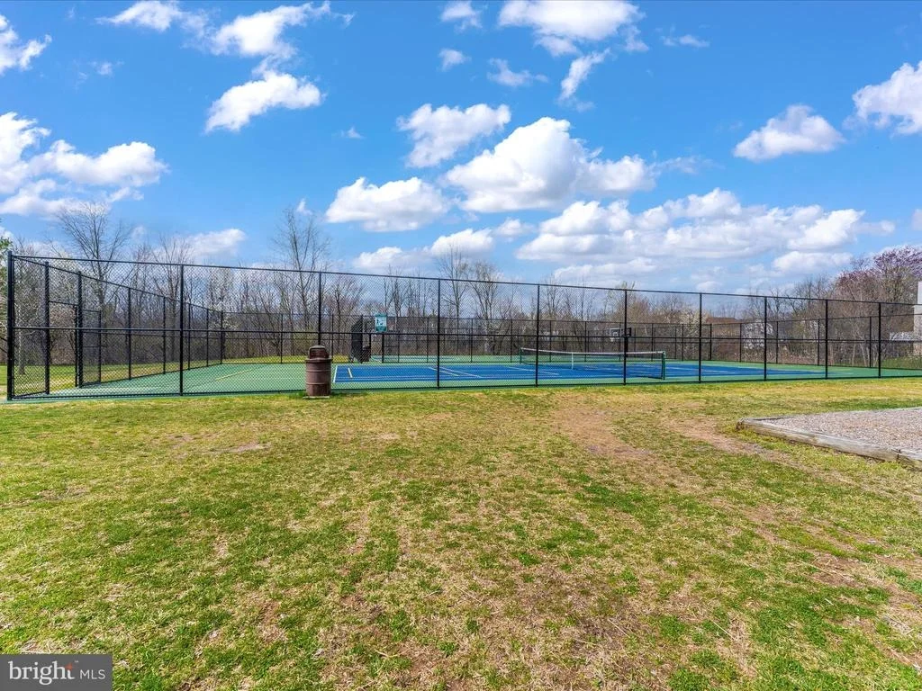 Photo of 605 CROSSOVER COURT