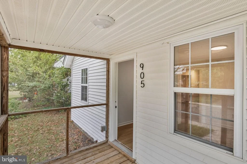 Photo of 905 HANOVER STREET