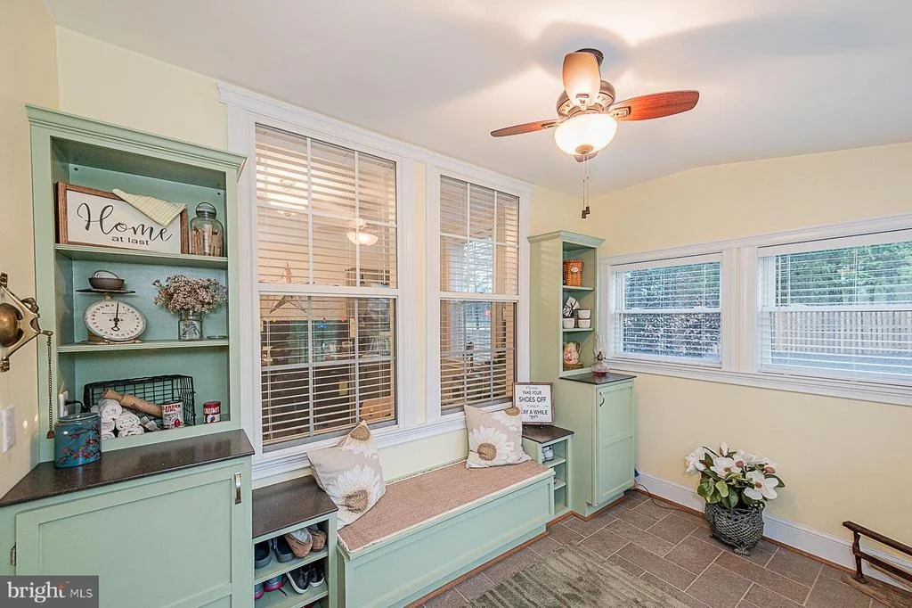 Photo of 8013 TELEGRAPH ROAD