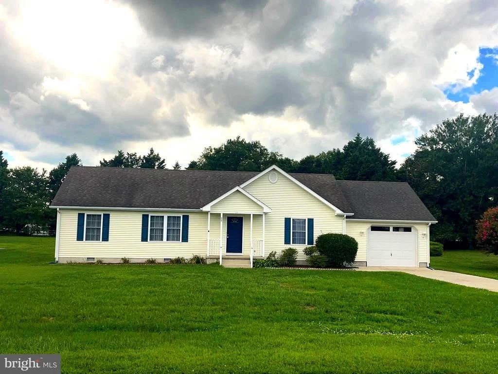 Photo of 28 CIRCLE DRIVE W