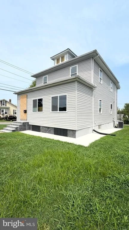 Photo of 14 3RD AVENUE