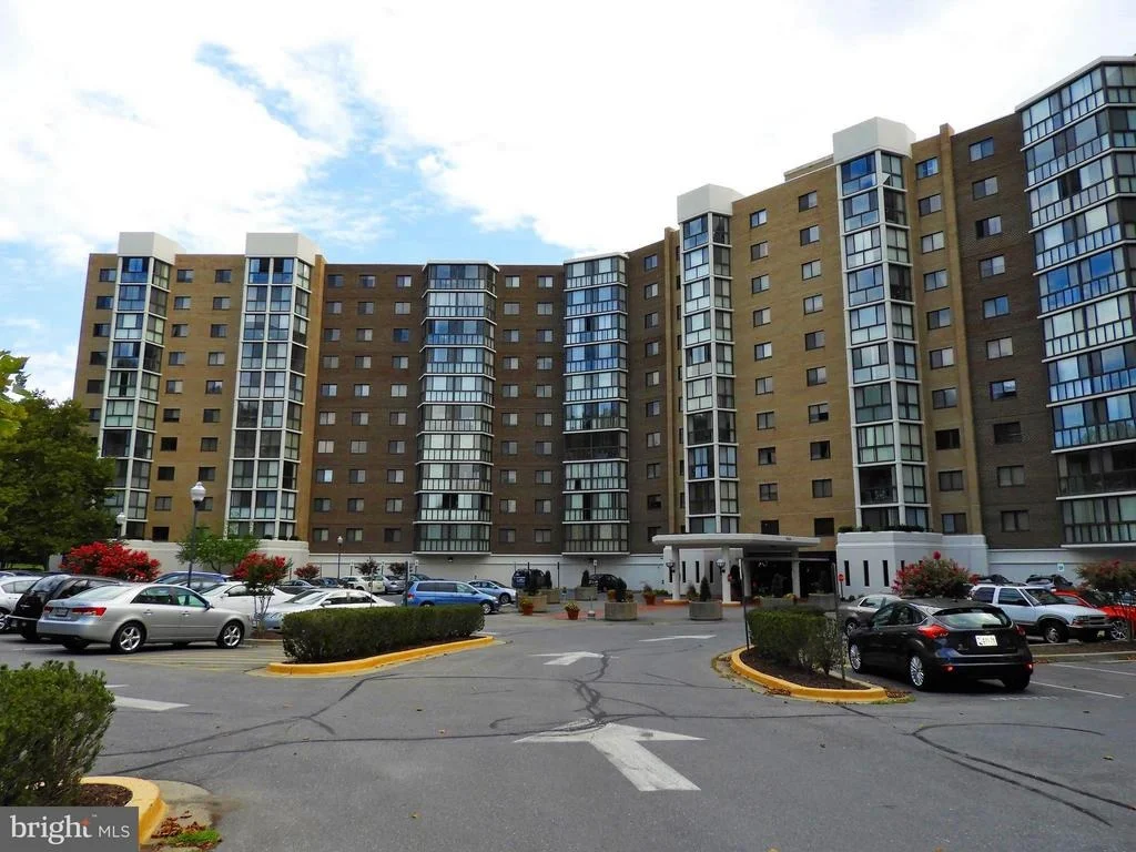 Photo of Unit 4411 at 15100 INTERLACHEN DRIVE